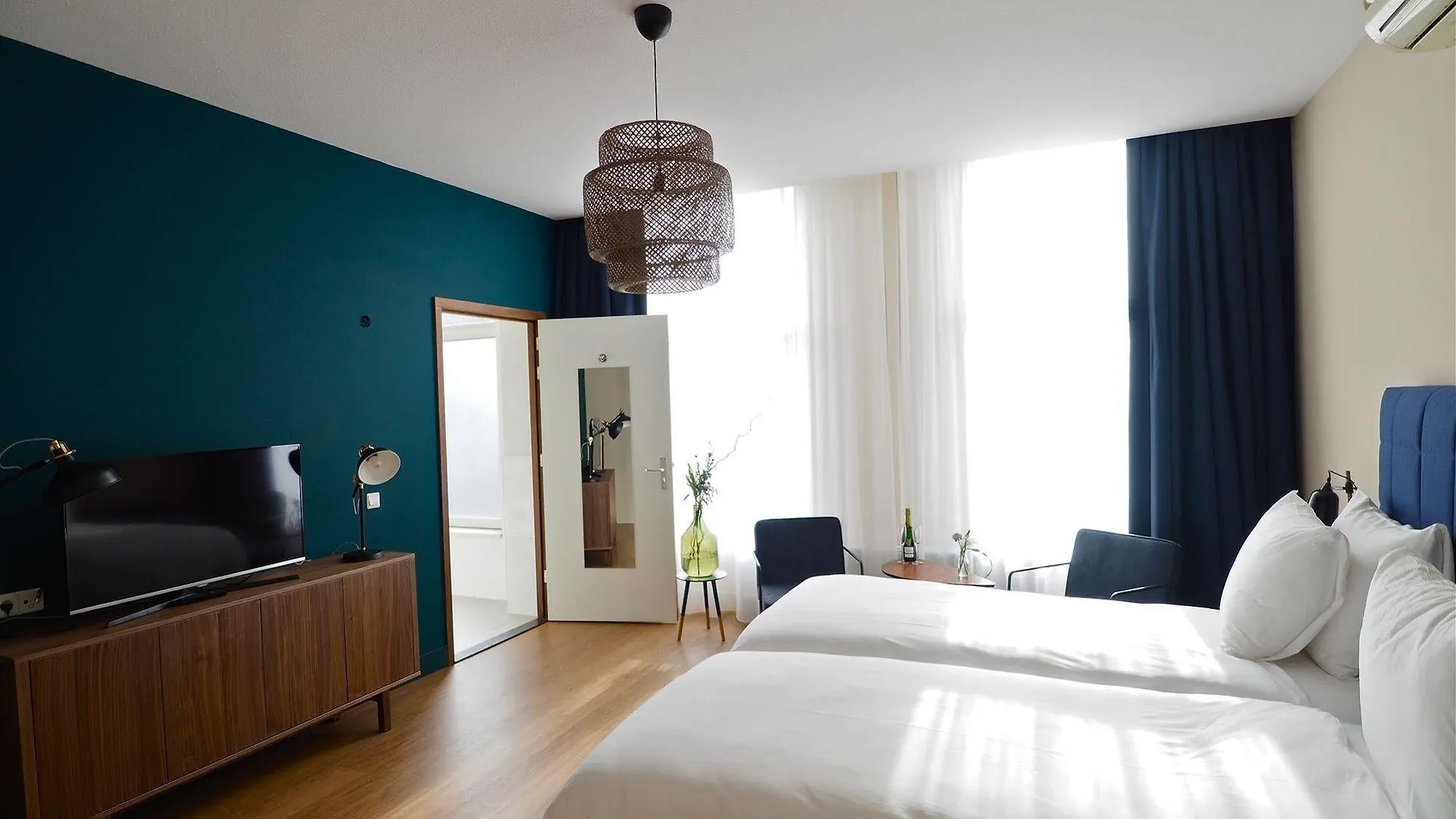 Boutique Hotel Quartier Du Port Rotterdam 4*,  Netherlands